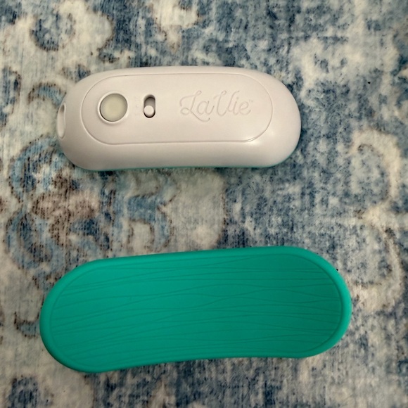 LaVie Massager - Picture 2 of 4